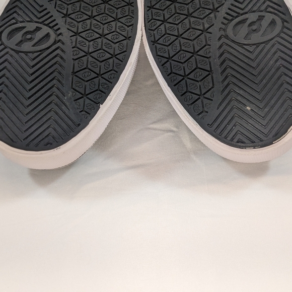 Heelys GR8 Pro 20 Skate Shoe Black and Pink Logo Canvas Sneakers Woman's Size 7 - Picture 8 of 11